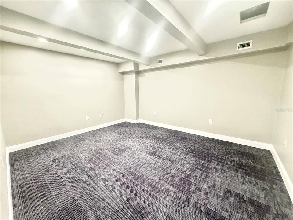 待售: $12,000 (0 贝兹, 0 浴室, 8115 平方英尺)