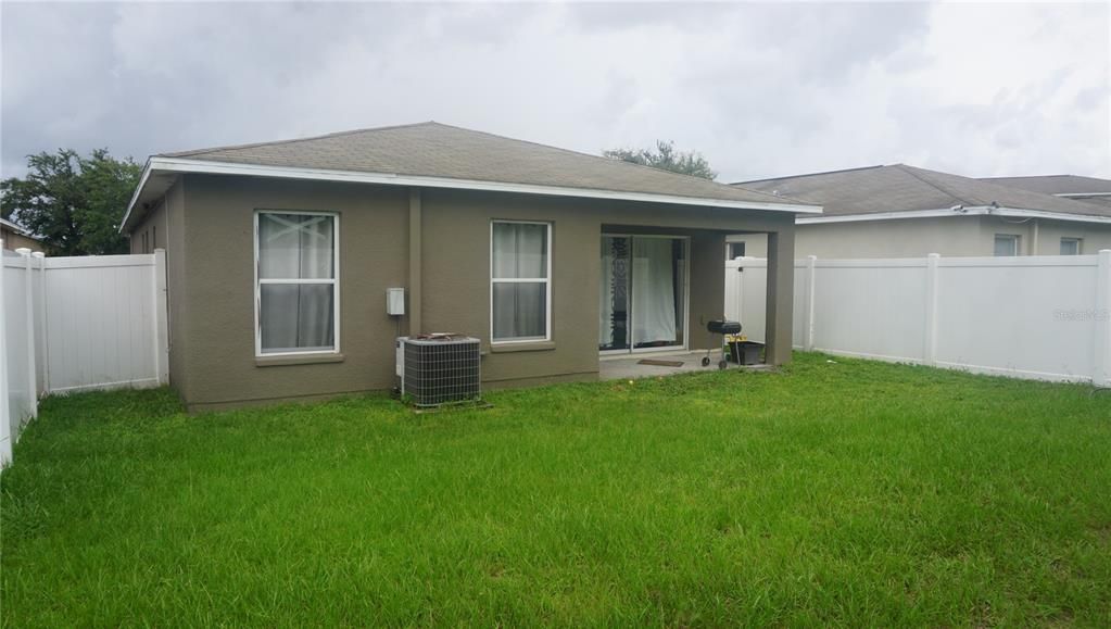 Active With Contract: $1,700 (3 beds, 2 baths, 1301 Square Feet)