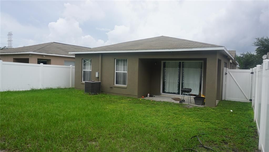 Active With Contract: $1,700 (3 beds, 2 baths, 1301 Square Feet)
