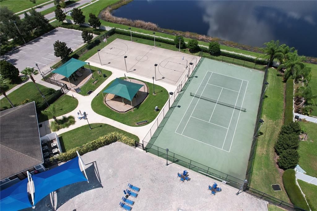 Active With Contract: $1,700 (3 beds, 2 baths, 1301 Square Feet)