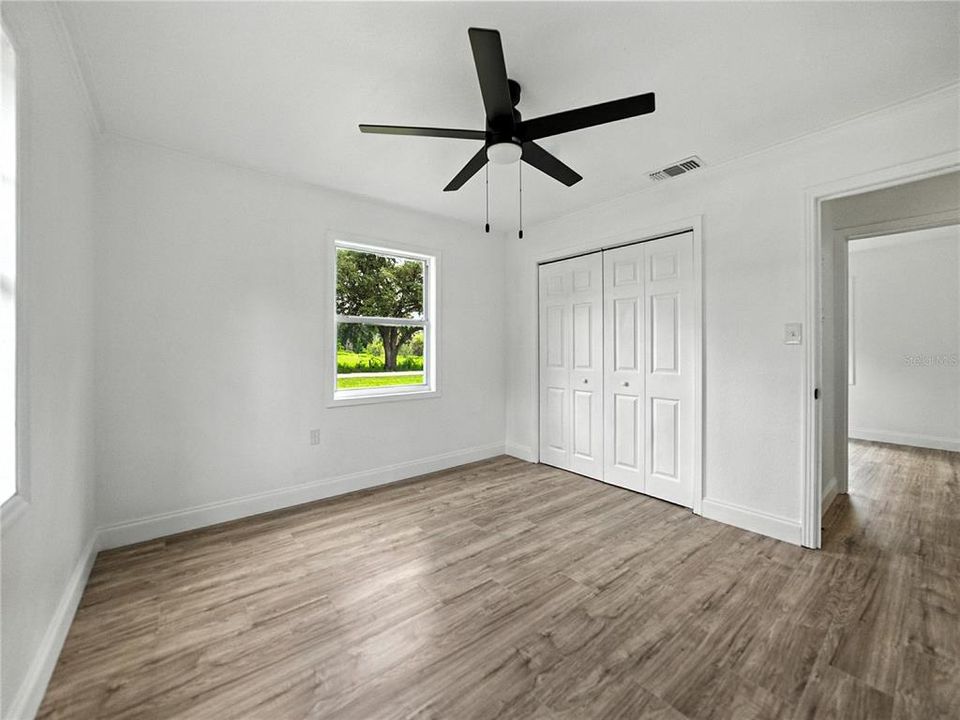 Active With Contract: $182,000 (3 beds, 1 baths, 815 Square Feet)