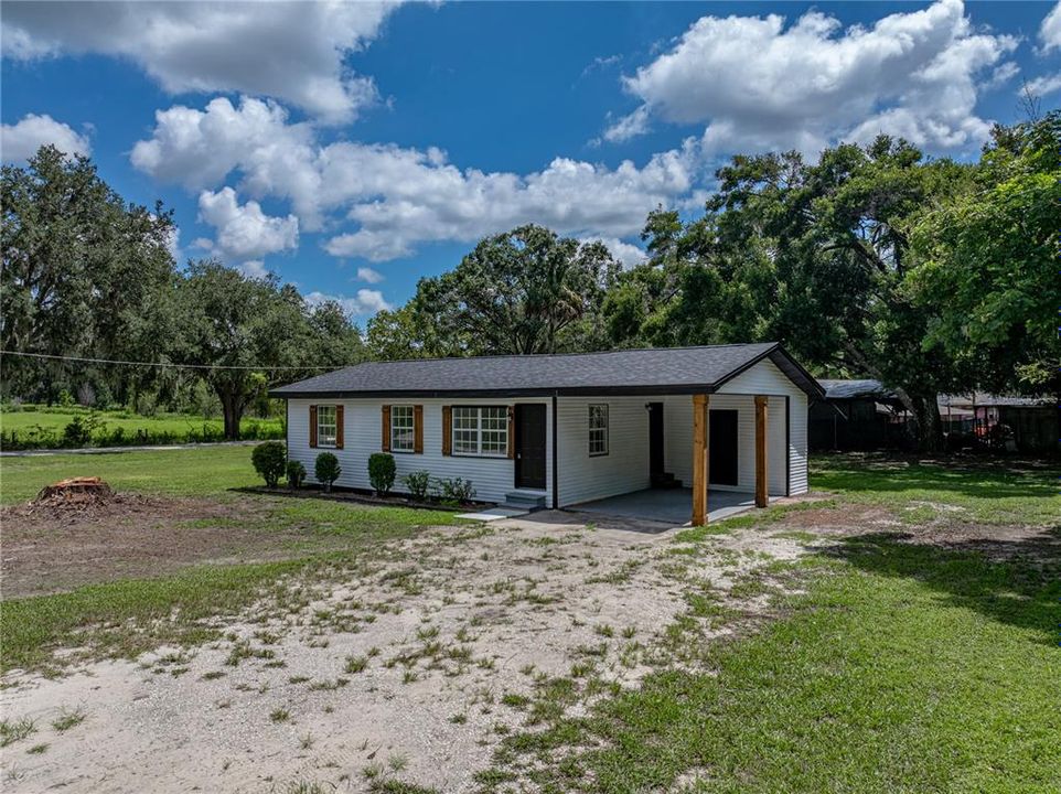 Active With Contract: $182,000 (3 beds, 1 baths, 815 Square Feet)