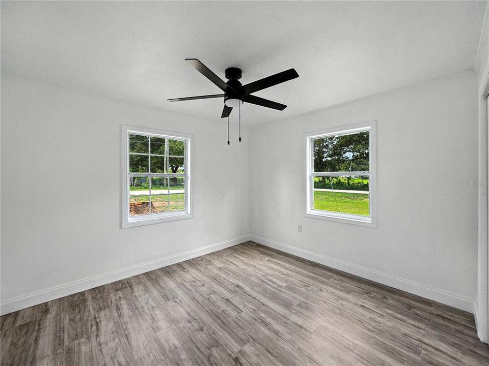 Active With Contract: $182,000 (3 beds, 1 baths, 815 Square Feet)