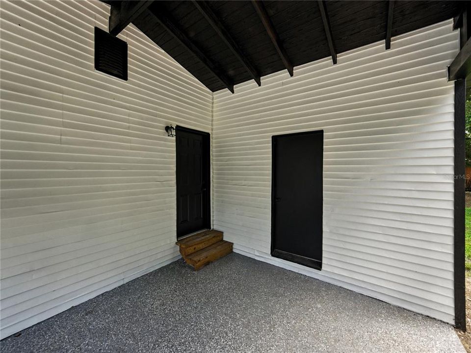 Active With Contract: $182,000 (3 beds, 1 baths, 815 Square Feet)