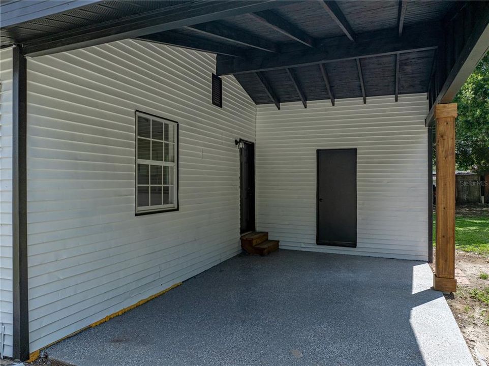 Active With Contract: $182,000 (3 beds, 1 baths, 815 Square Feet)