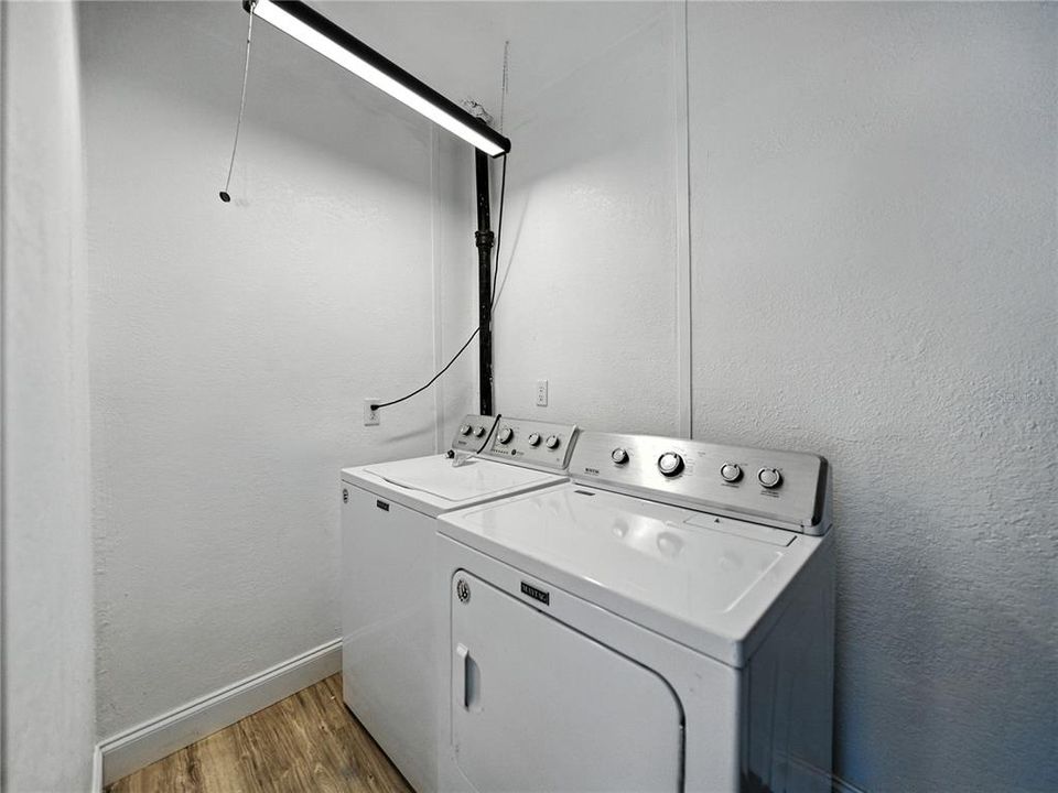 Active With Contract: $182,000 (3 beds, 1 baths, 815 Square Feet)