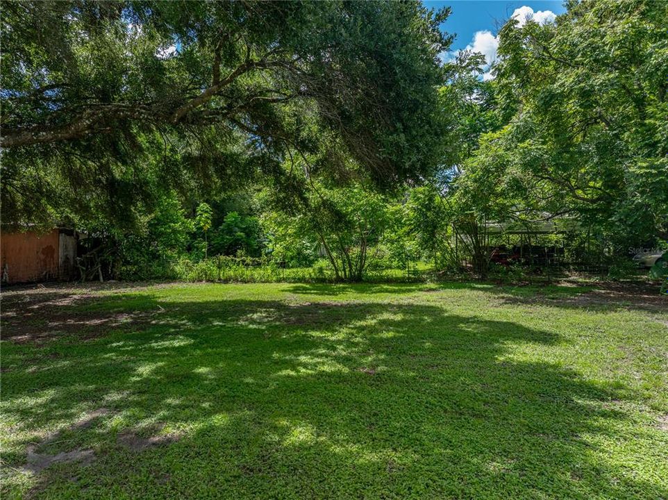 Active With Contract: $182,000 (3 beds, 1 baths, 815 Square Feet)