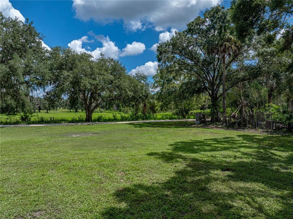 Active With Contract: $182,000 (3 beds, 1 baths, 815 Square Feet)