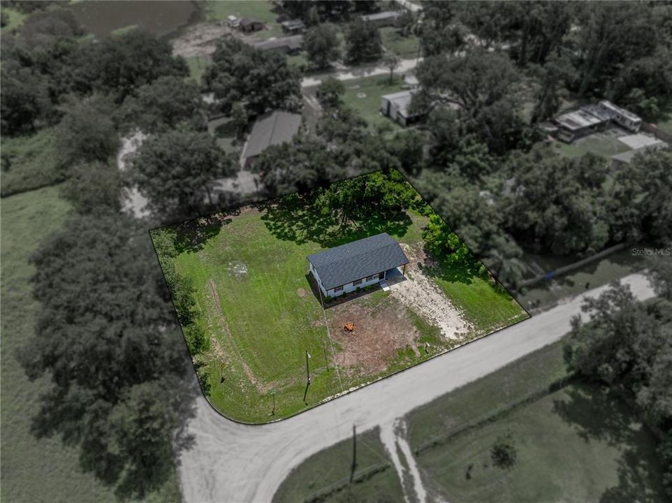 Active With Contract: $182,000 (3 beds, 1 baths, 815 Square Feet)