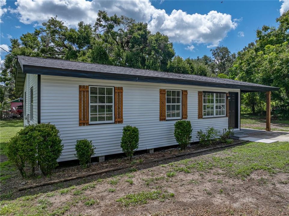 Active With Contract: $182,000 (3 beds, 1 baths, 815 Square Feet)