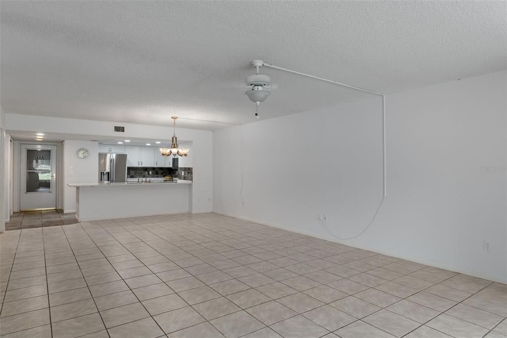 For Sale: $185,000 (2 beds, 2 baths, 1643 Square Feet)