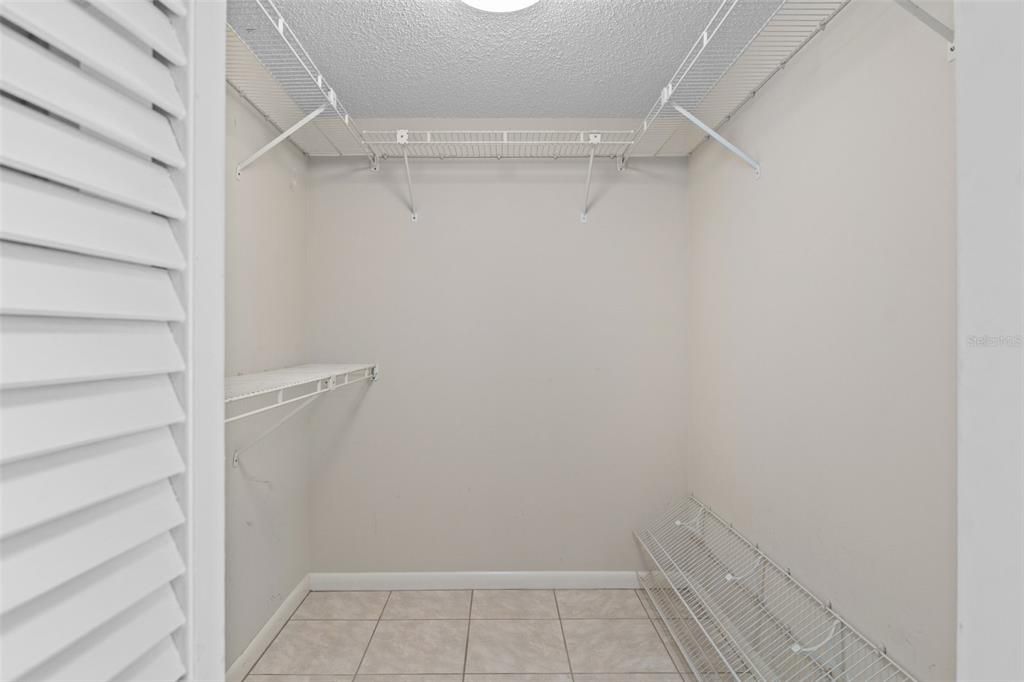 For Sale: $185,000 (2 beds, 2 baths, 1643 Square Feet)