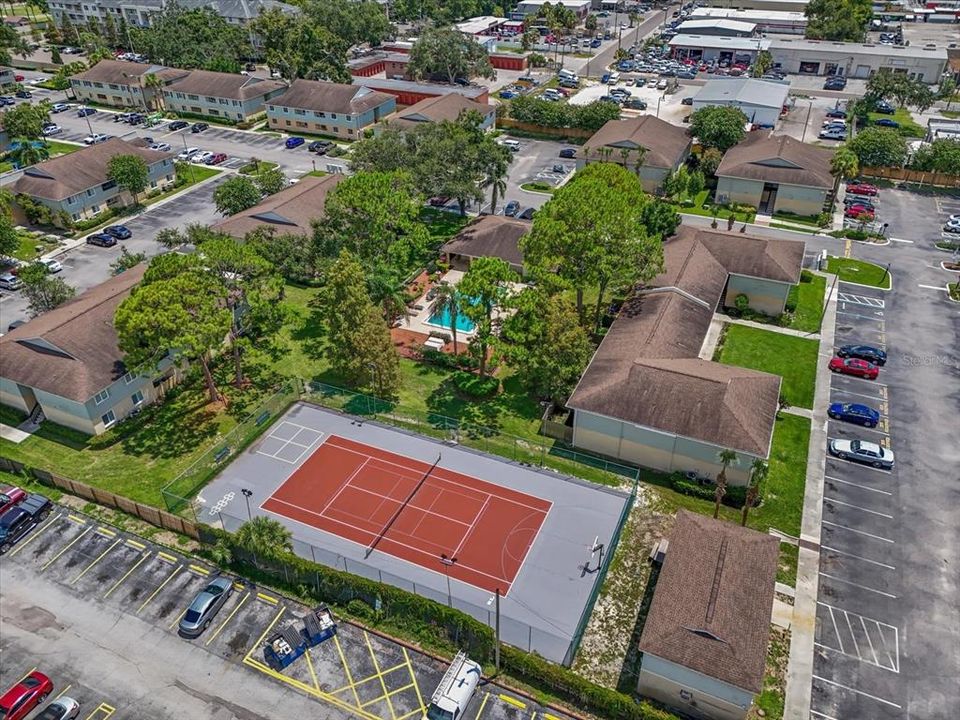 For Sale: $149,900 (2 beds, 2 baths, 918 Square Feet)