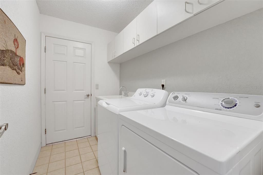 Active With Contract: $439,000 (3 beds, 2 baths, 2603 Square Feet)