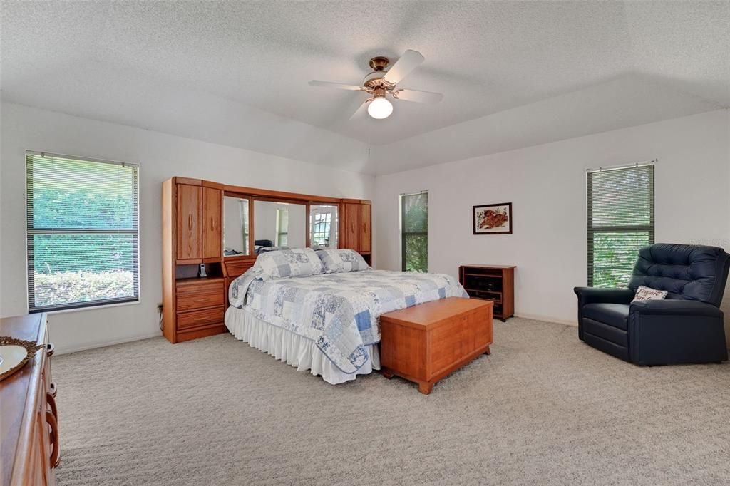 Active With Contract: $439,000 (3 beds, 2 baths, 2603 Square Feet)