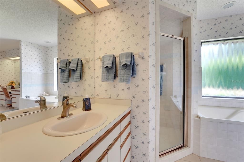 Active With Contract: $439,000 (3 beds, 2 baths, 2603 Square Feet)