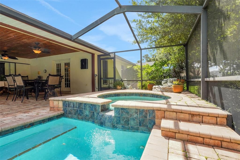 Active With Contract: $439,000 (3 beds, 2 baths, 2603 Square Feet)