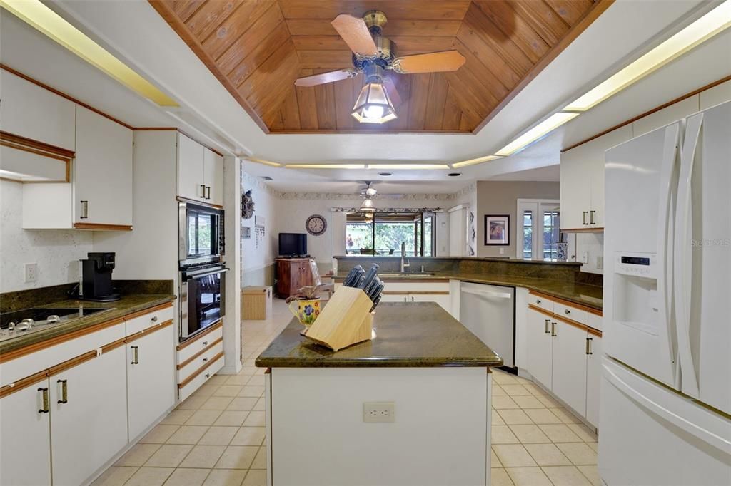 Active With Contract: $439,000 (3 beds, 2 baths, 2603 Square Feet)