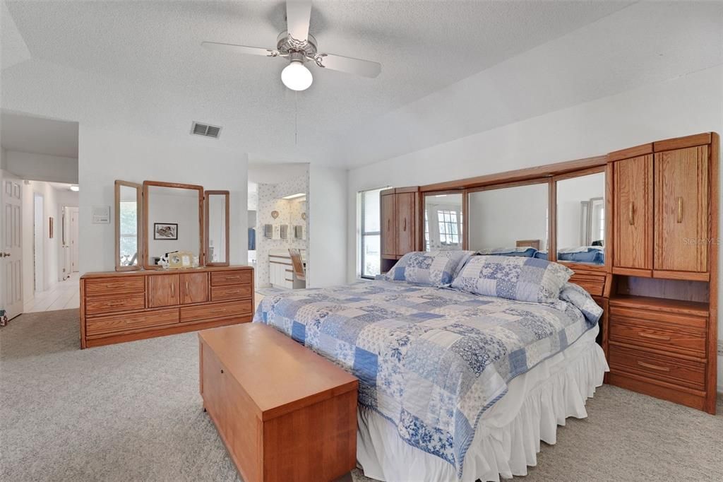 Active With Contract: $439,000 (3 beds, 2 baths, 2603 Square Feet)