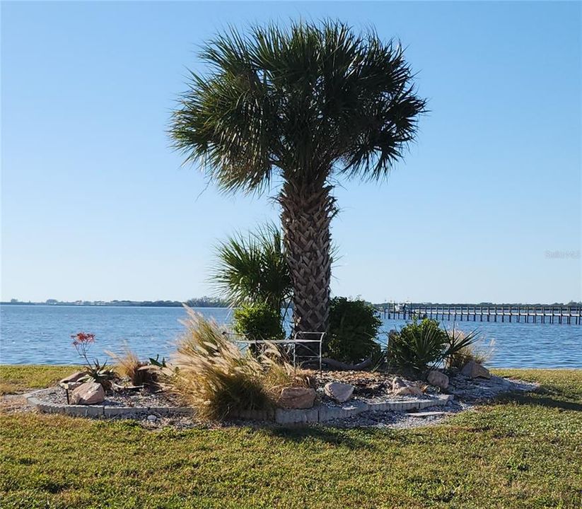 Active With Contract: $174,900 (2 beds, 2 baths, 1008 Square Feet)