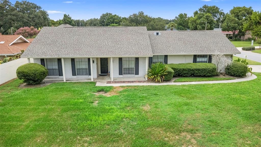 待售: $570,000 (4 贝兹, 2 浴室, 1948 平方英尺)