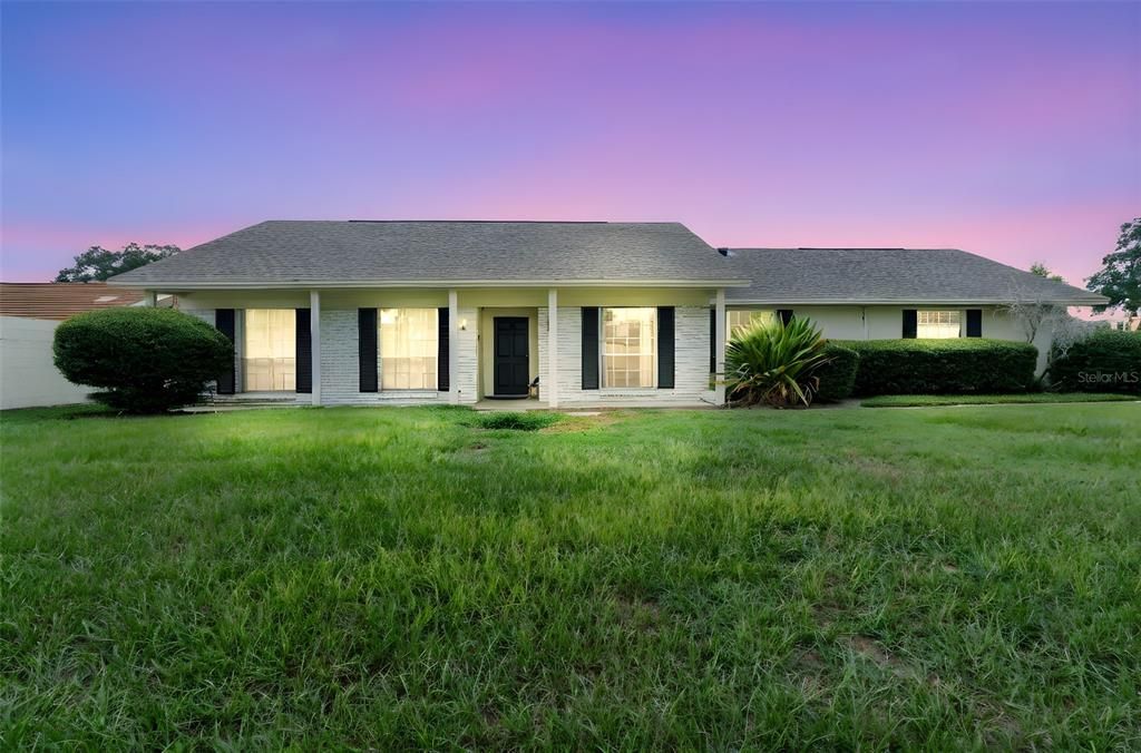 待售: $570,000 (4 贝兹, 2 浴室, 1948 平方英尺)