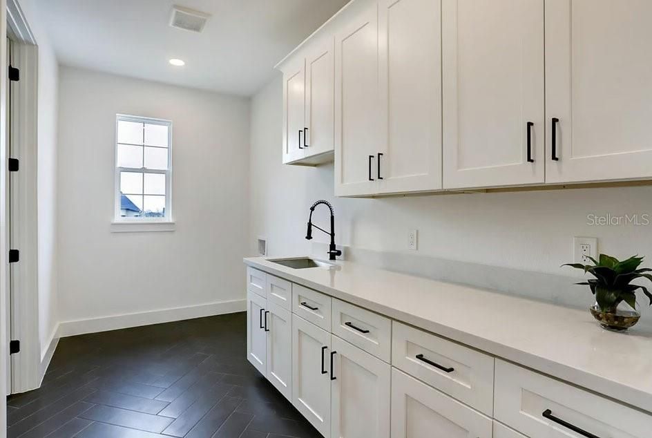 For Sale: $1,150,000 (4 beds, 3 baths, 2887 Square Feet)