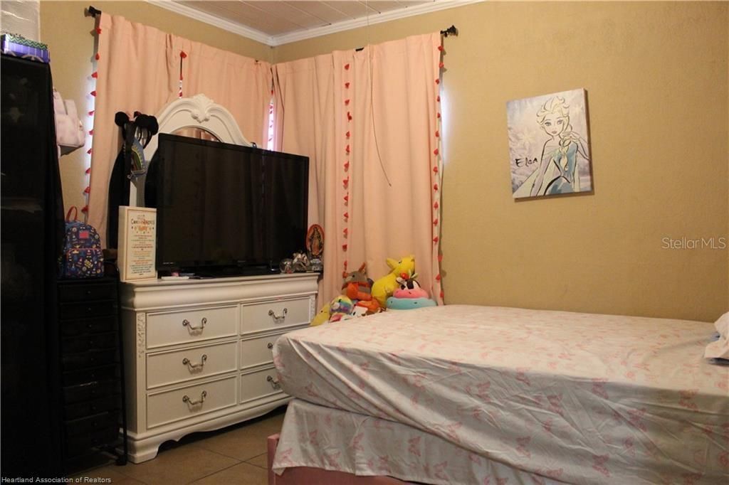 Под контрактом: $164,900 (2 спален, 1 ванн, 896 Квадратных фут)