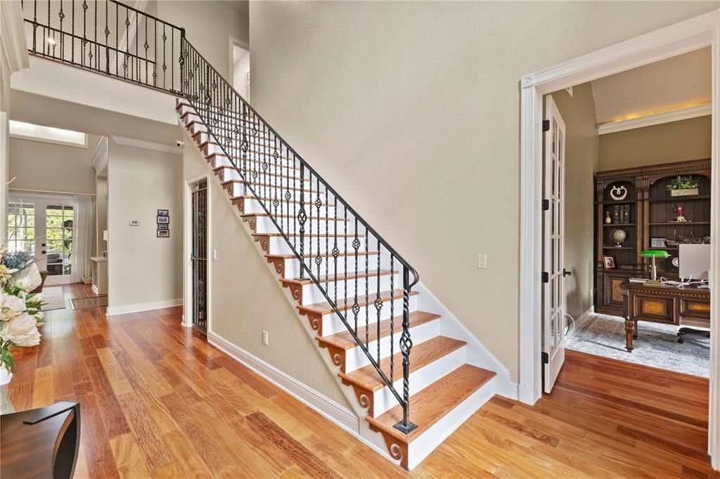 Activo con contrato: $1,490,000 (5 camas, 4 baños, 4226 Pies cuadrados)