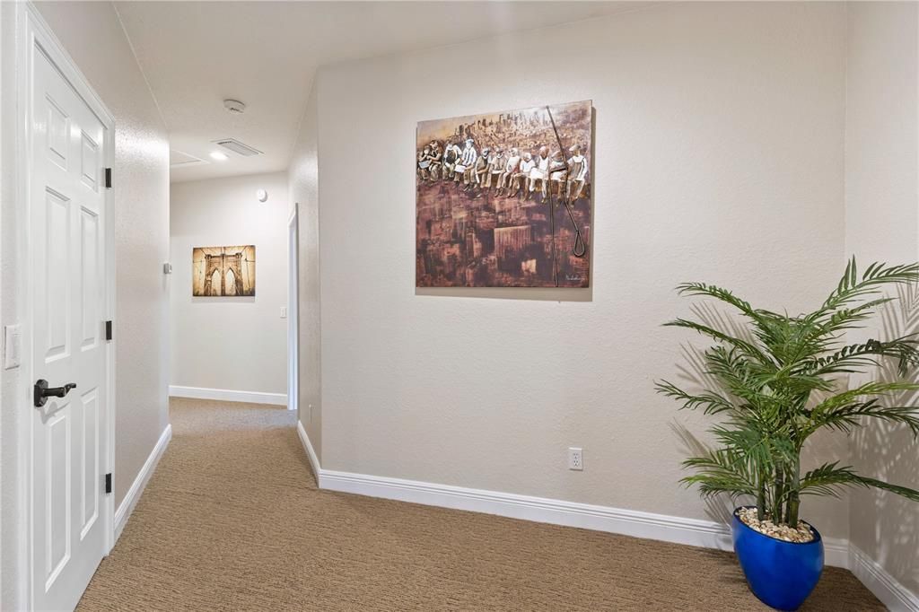 Activo con contrato: $1,490,000 (5 camas, 4 baños, 4226 Pies cuadrados)