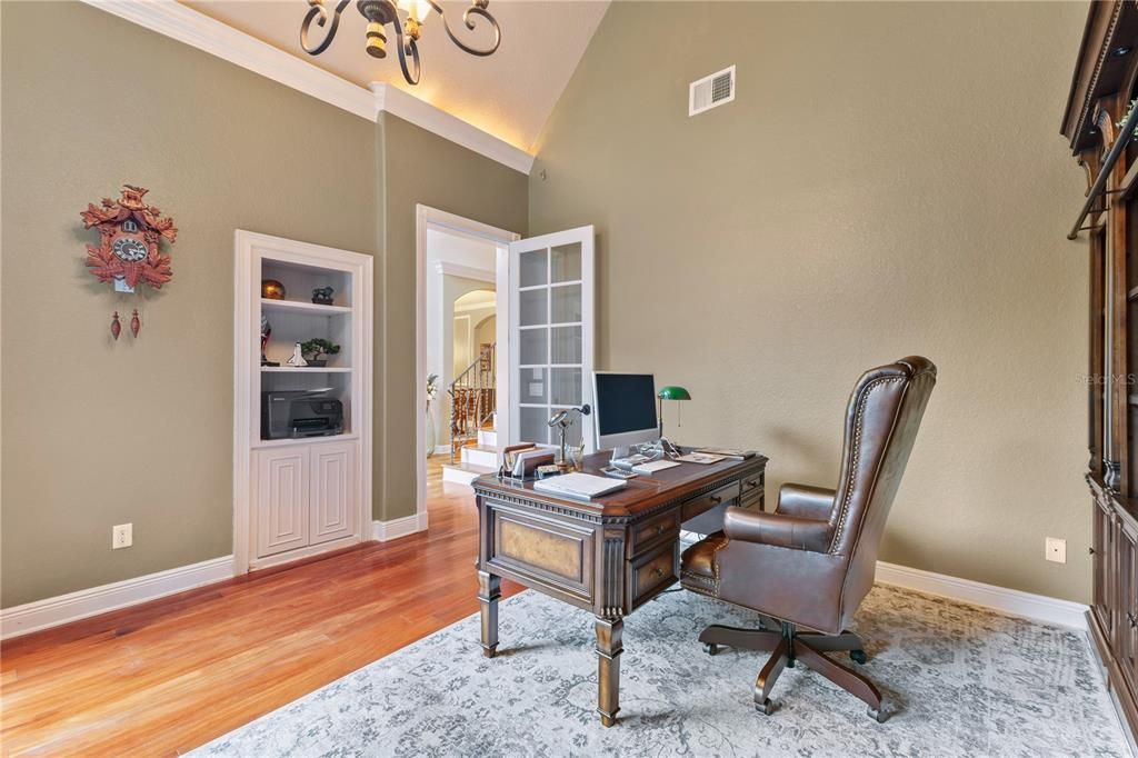 Activo con contrato: $1,490,000 (5 camas, 4 baños, 4226 Pies cuadrados)