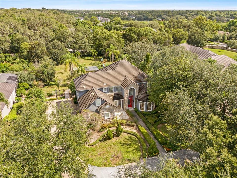 Activo con contrato: $1,490,000 (5 camas, 4 baños, 4226 Pies cuadrados)