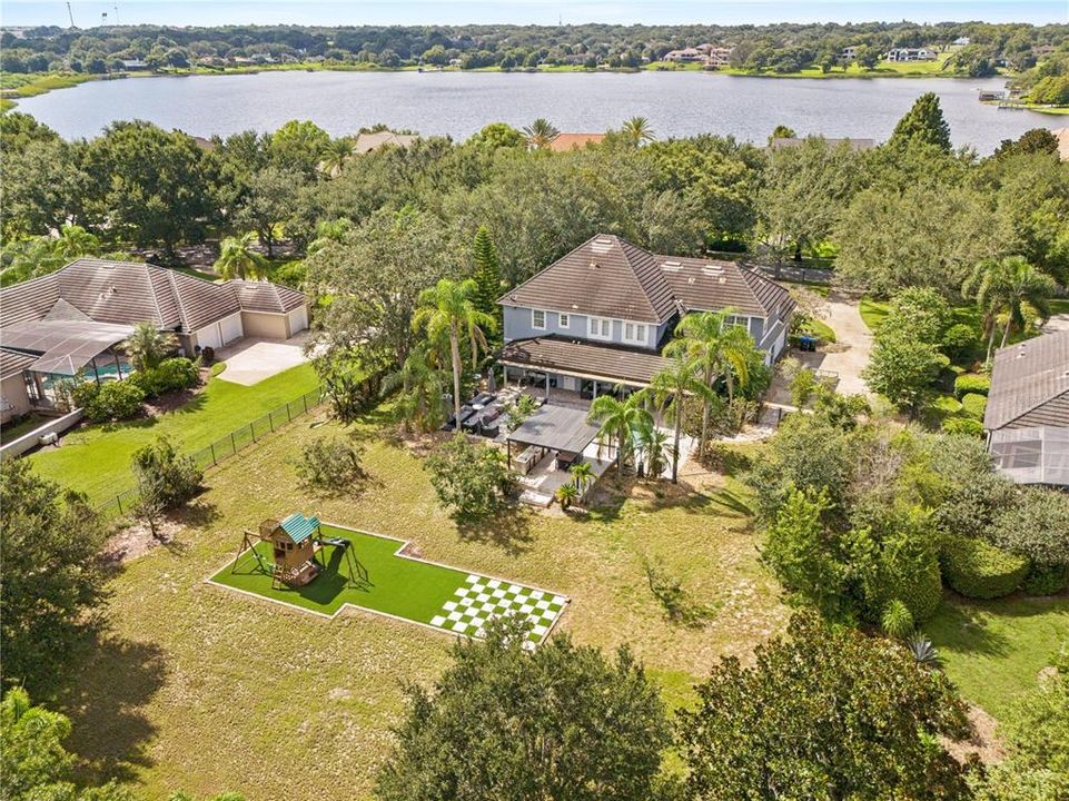 Activo con contrato: $1,490,000 (5 camas, 4 baños, 4226 Pies cuadrados)