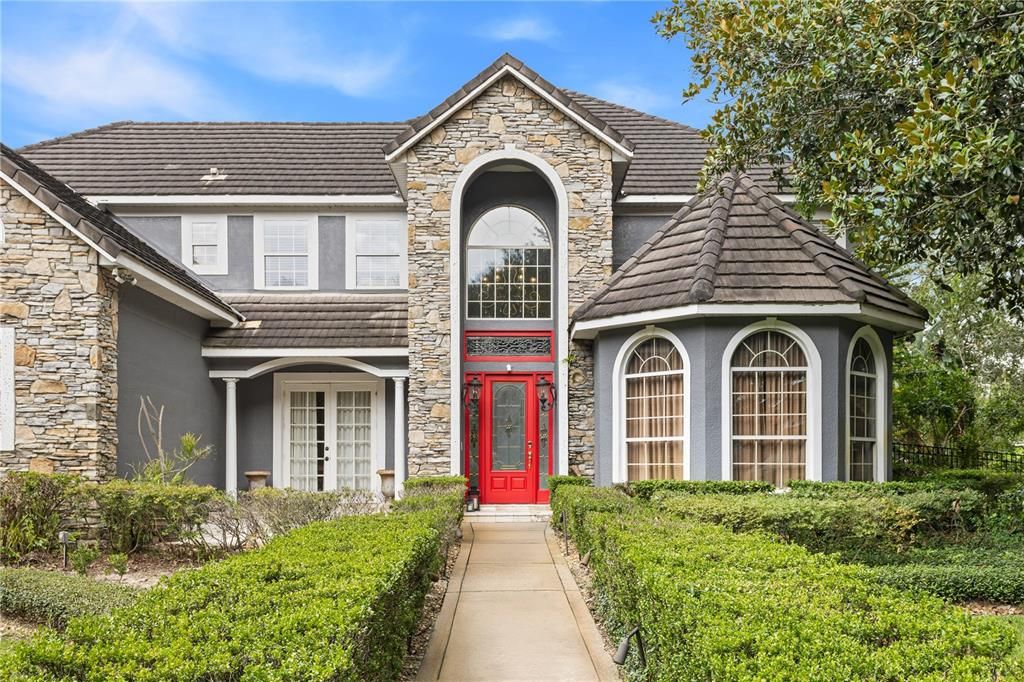 Activo con contrato: $1,490,000 (5 camas, 4 baños, 4226 Pies cuadrados)