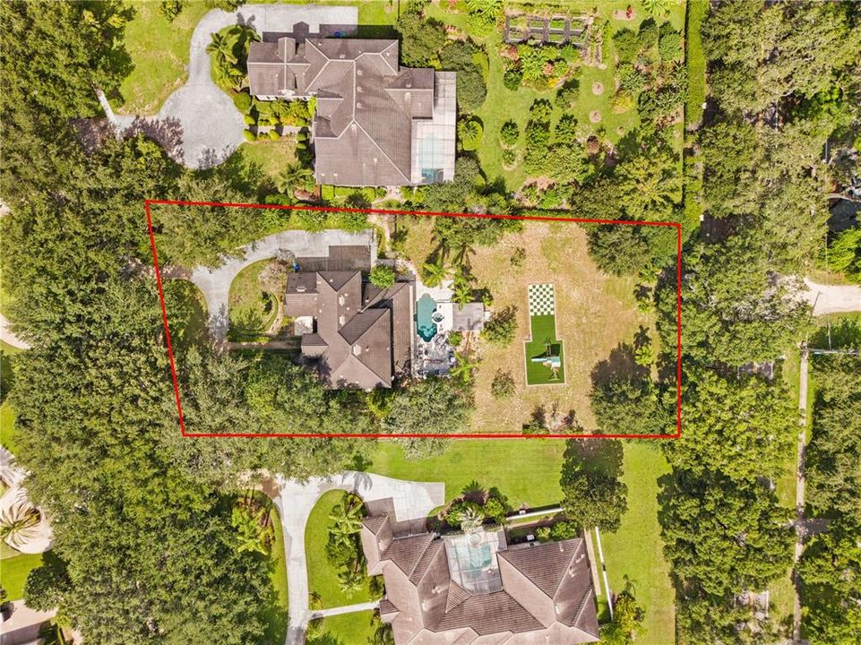 Activo con contrato: $1,490,000 (5 camas, 4 baños, 4226 Pies cuadrados)