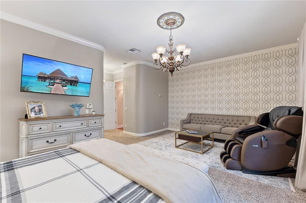 Activo con contrato: $1,490,000 (5 camas, 4 baños, 4226 Pies cuadrados)