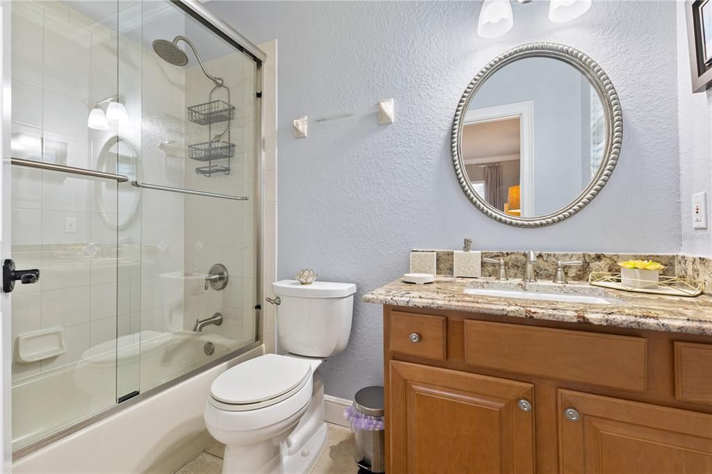 Activo con contrato: $1,490,000 (5 camas, 4 baños, 4226 Pies cuadrados)