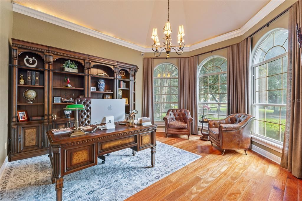 Activo con contrato: $1,490,000 (5 camas, 4 baños, 4226 Pies cuadrados)