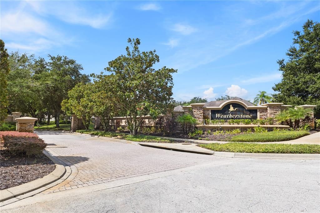 Activo con contrato: $1,490,000 (5 camas, 4 baños, 4226 Pies cuadrados)