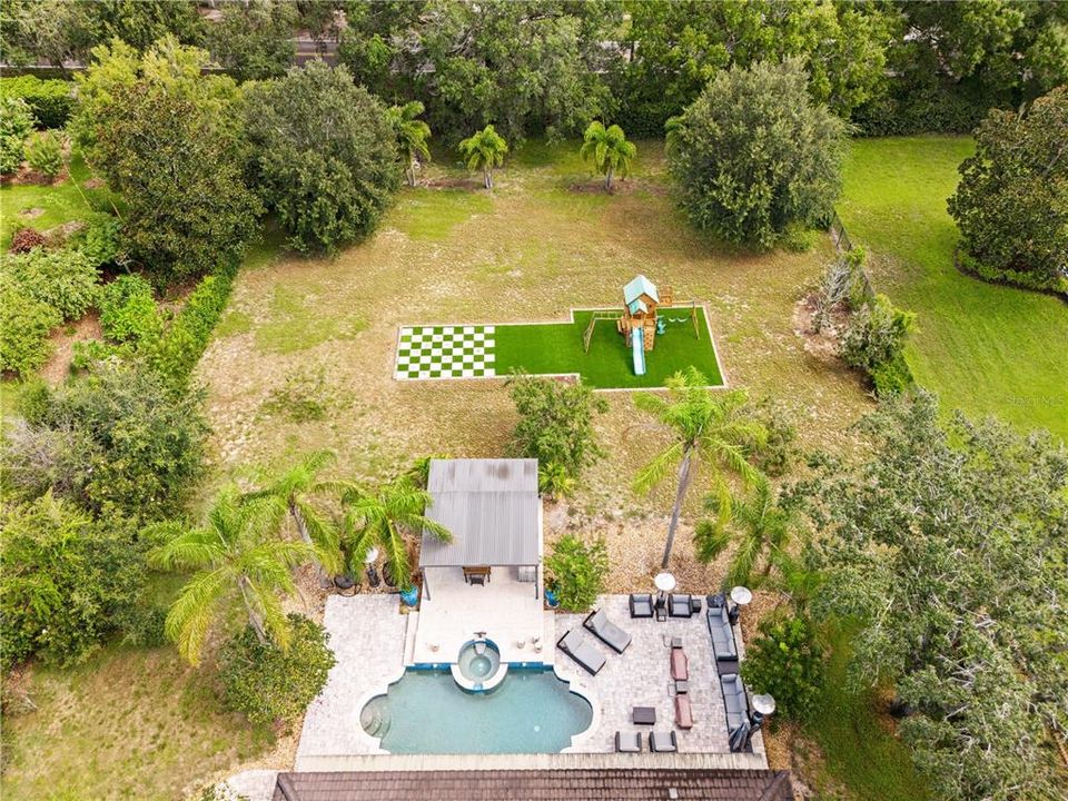 Activo con contrato: $1,490,000 (5 camas, 4 baños, 4226 Pies cuadrados)