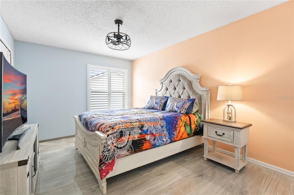 Active With Contract: $448,000 (4 beds, 2 baths, 2112 Square Feet)