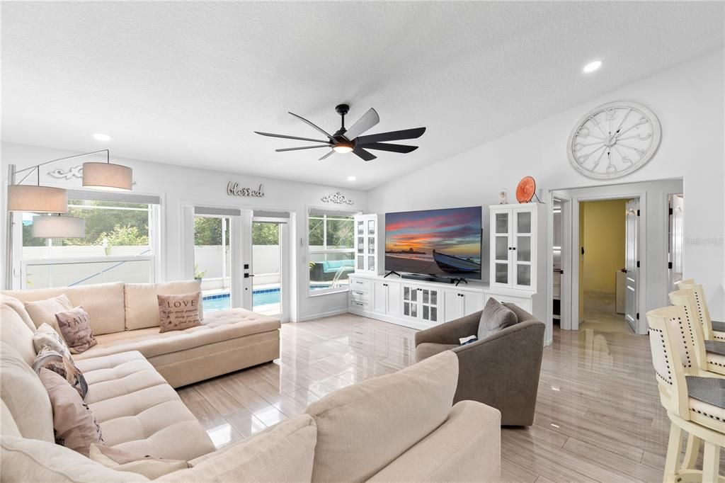 Active With Contract: $448,000 (4 beds, 2 baths, 2112 Square Feet)