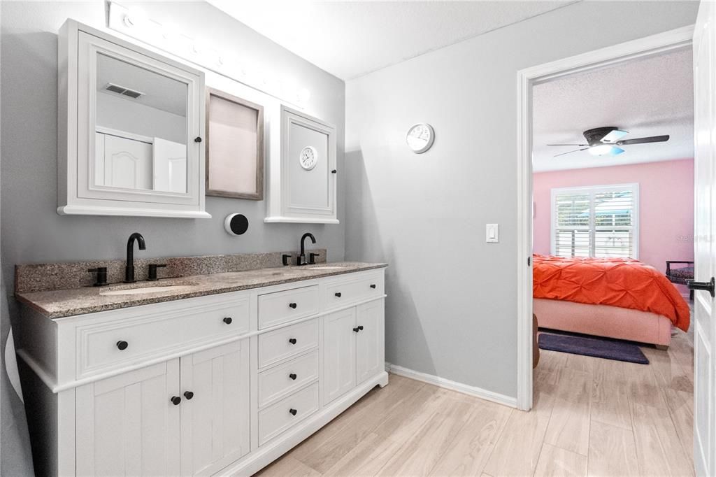 Active With Contract: $448,000 (4 beds, 2 baths, 2112 Square Feet)