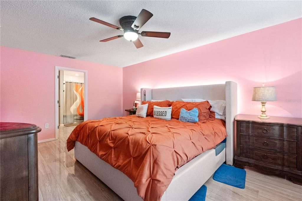 Active With Contract: $448,000 (4 beds, 2 baths, 2112 Square Feet)