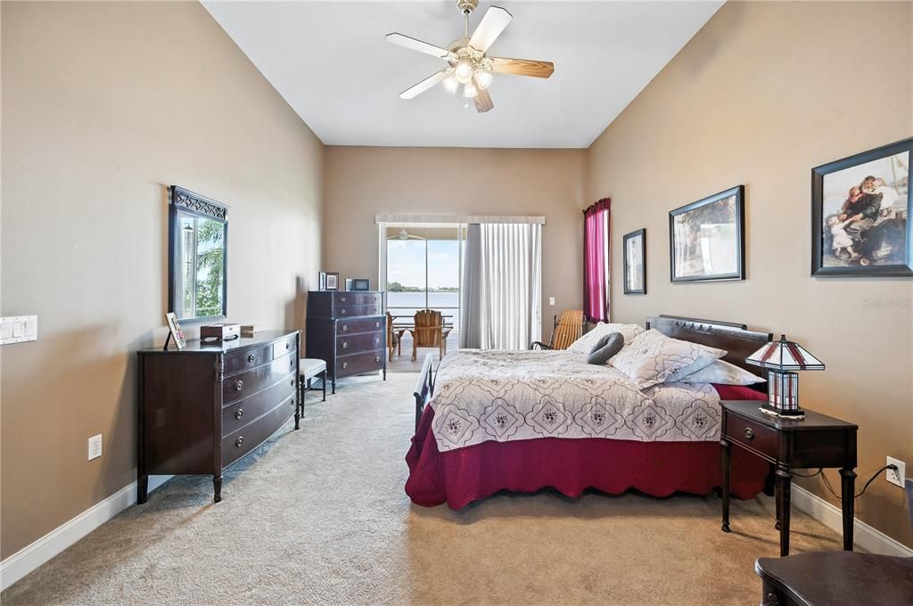 For Sale: $739,900 (4 beds, 2 baths, 2476 Square Feet)