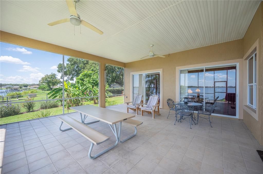 For Sale: $739,900 (4 beds, 2 baths, 2476 Square Feet)