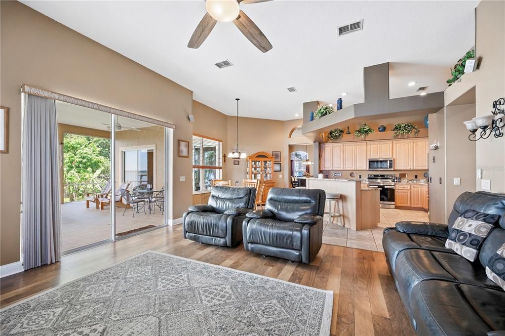 For Sale: $739,900 (4 beds, 2 baths, 2476 Square Feet)