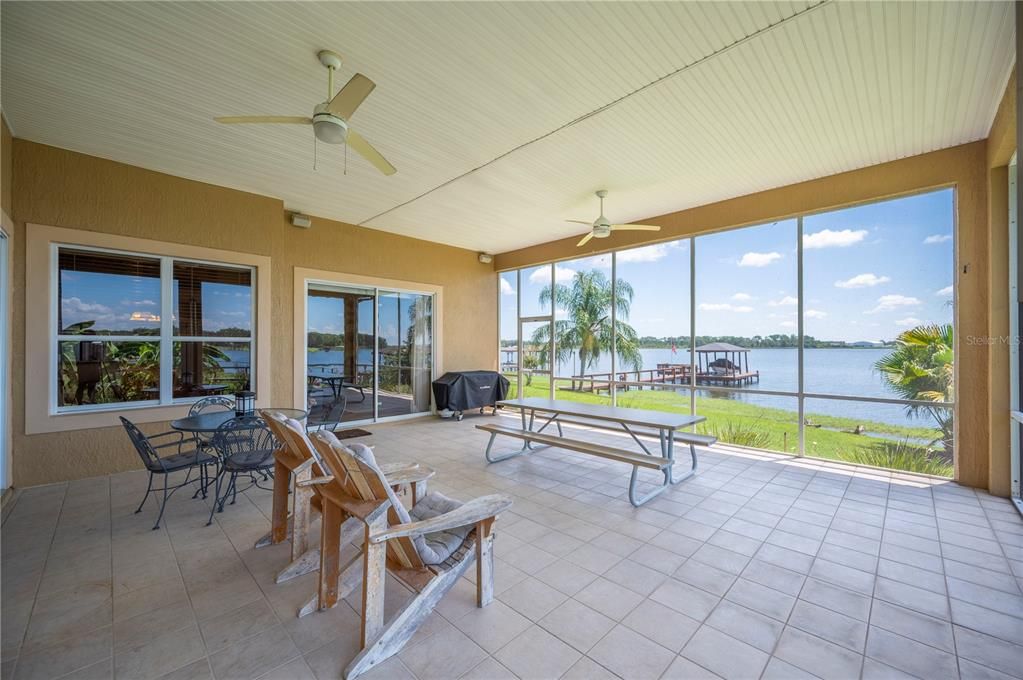 For Sale: $739,900 (4 beds, 2 baths, 2476 Square Feet)