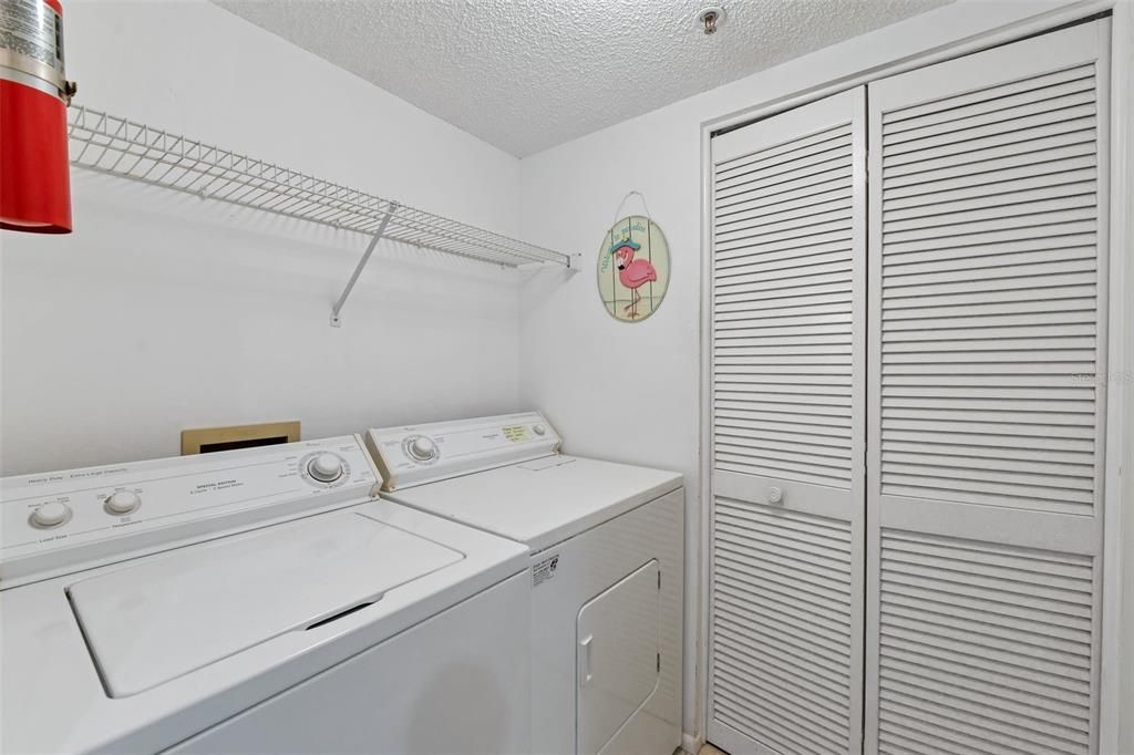 Activo con contrato: $199,000 (2 camas, 2 baños, 1269 Pies cuadrados)