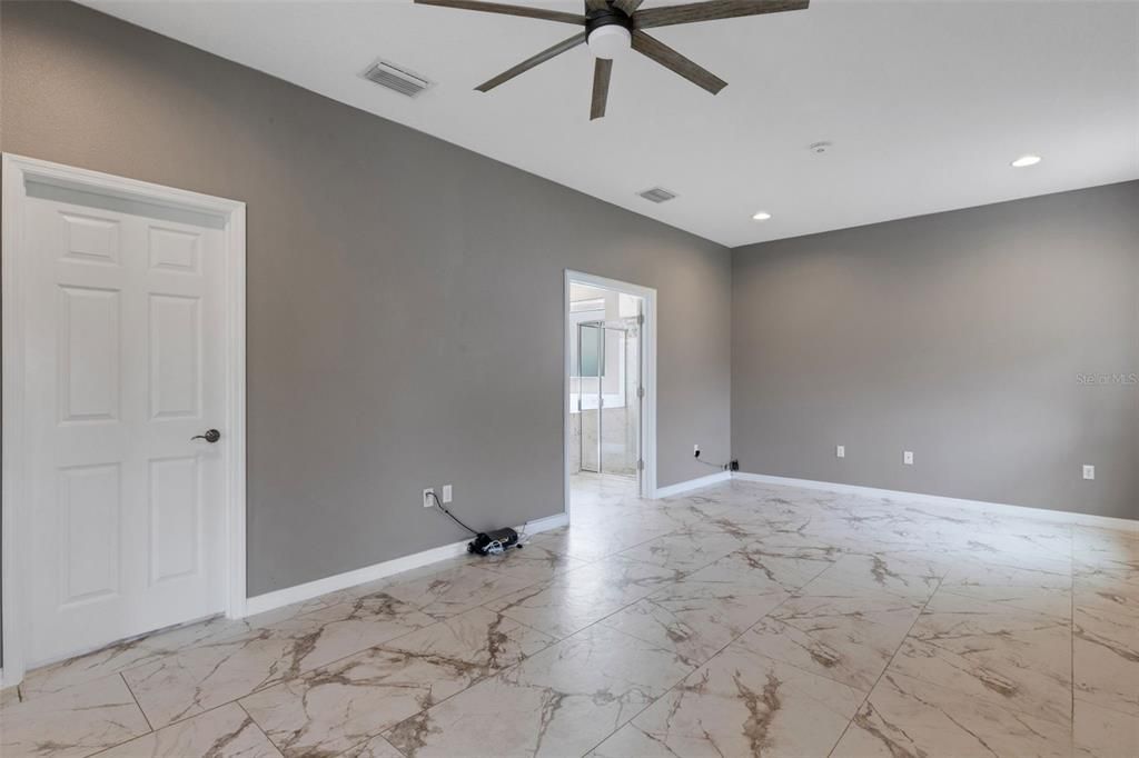 En Renta: $3,375 (4 camas, 3 baños, 3067 Pies cuadrados)